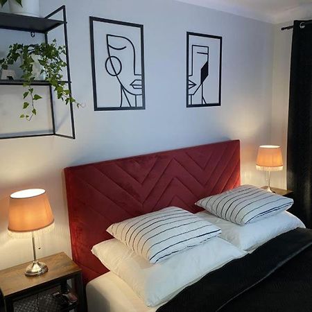 Apartament ,, Sen I Kawa" - Komfortowy Nocleg W Sercu Aglomeracji Bytom Exterior photo