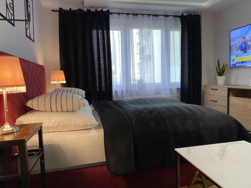 Apartament ,, Sen I Kawa" - Komfortowy Nocleg W Sercu Aglomeracji Bytom Exterior photo